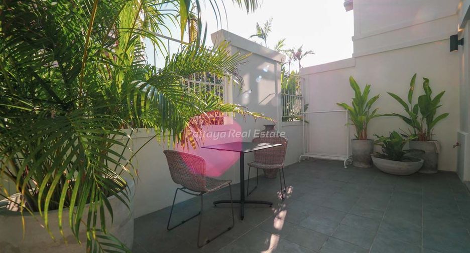 For sale 8 bedrooms villa in Bang Lamung, Chonburi