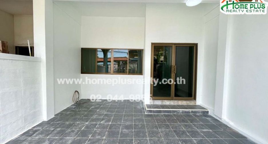 For sale 4 bedrooms townhouse in Bang Khen, Bangkok