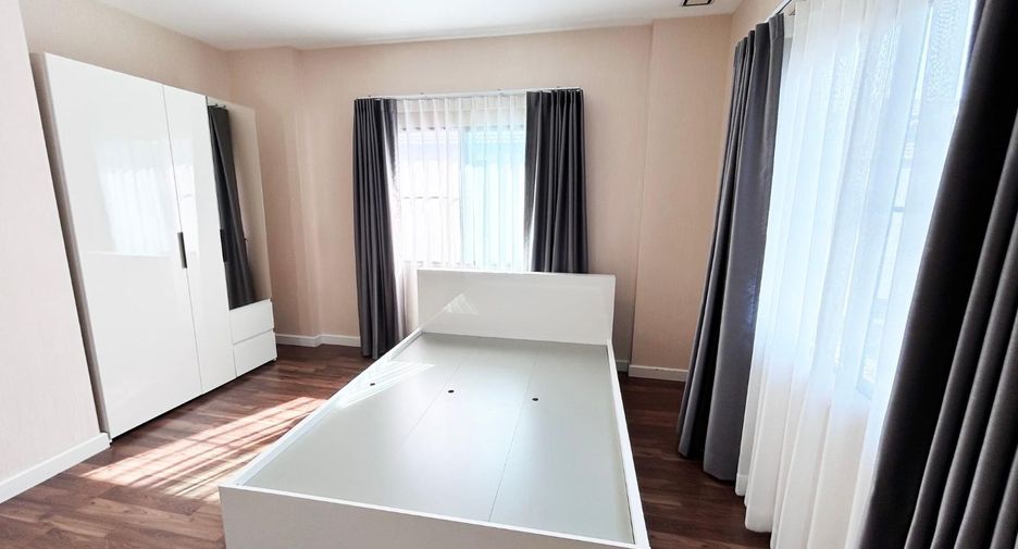 For rent and for sale 4 bedrooms house in Prawet, Bangkok
