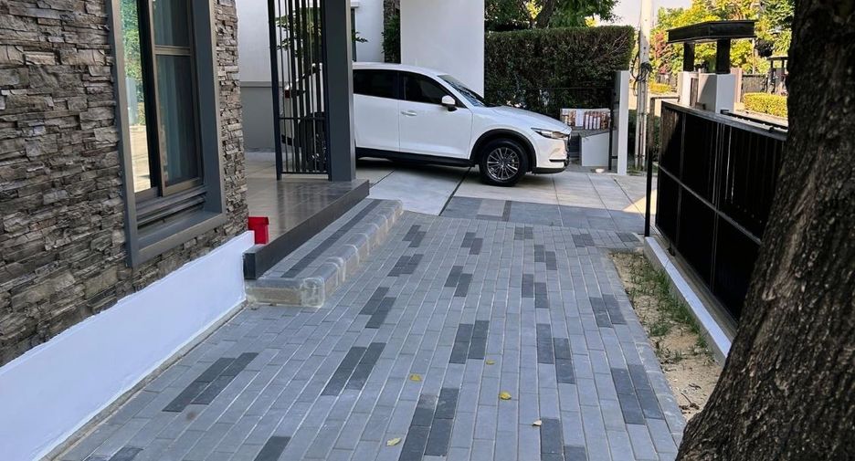 For rent and for sale 4 bedrooms house in Prawet, Bangkok
