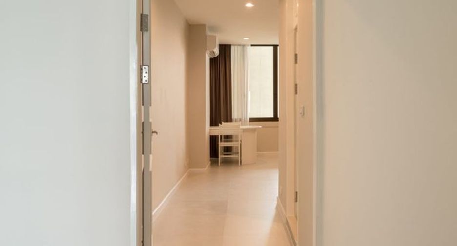 For rent 3 bedrooms condo in Bang Rak, Bangkok