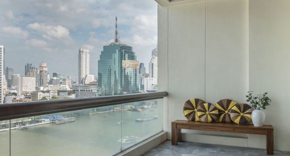 For rent 3 bedrooms condo in Bang Rak, Bangkok