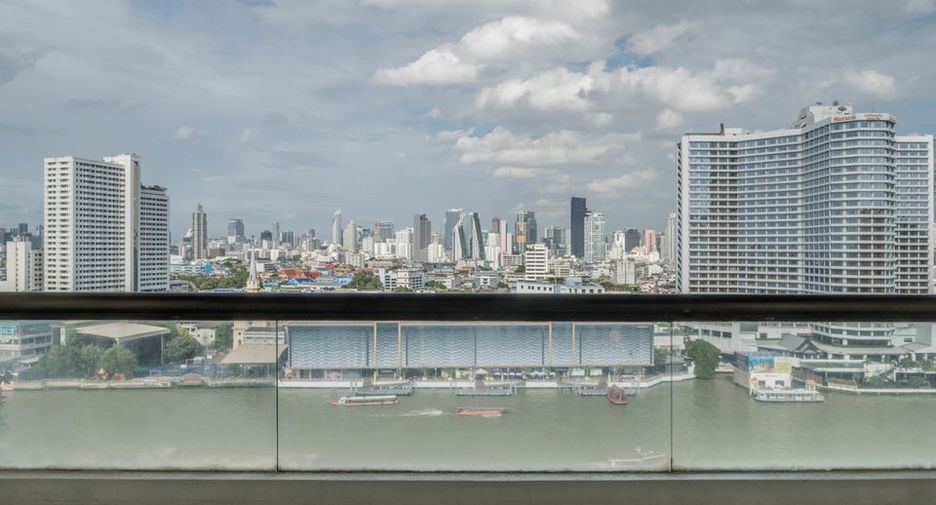 For rent 3 bedrooms condo in Bang Rak, Bangkok