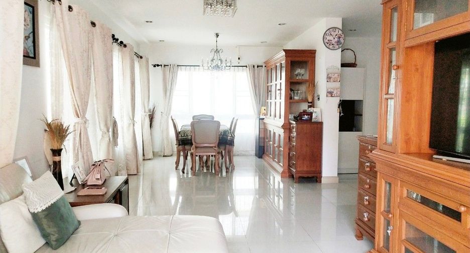 For rent and for sale 4 bed house in Hua Hin, Prachuap Khiri Khan