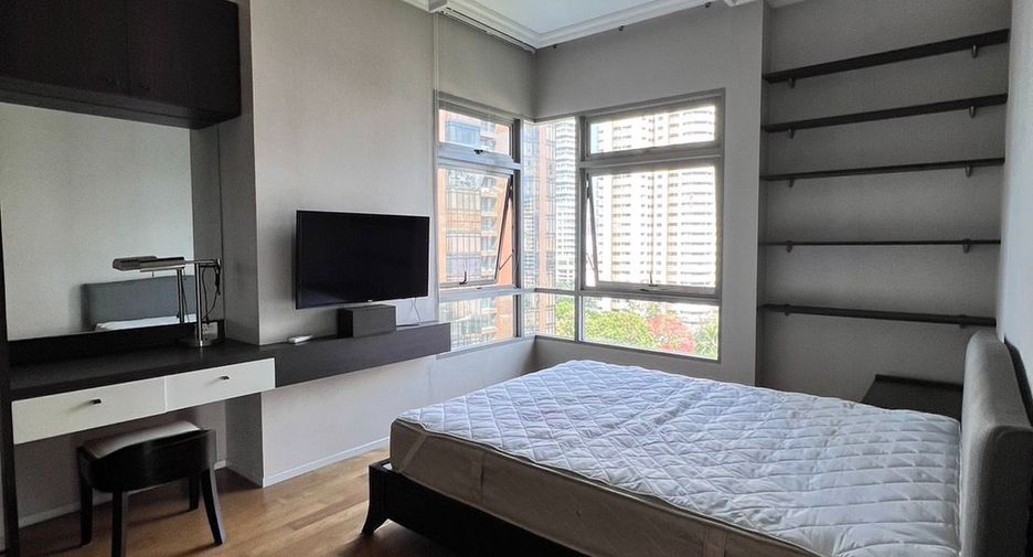 Condo en alquiler de 3 habitaciones en Khlong Toei, Bangkok