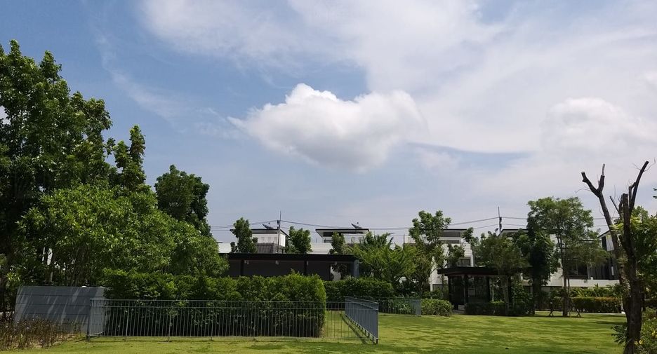 For rent 3 bedrooms townhouse in Thalang, Phuket