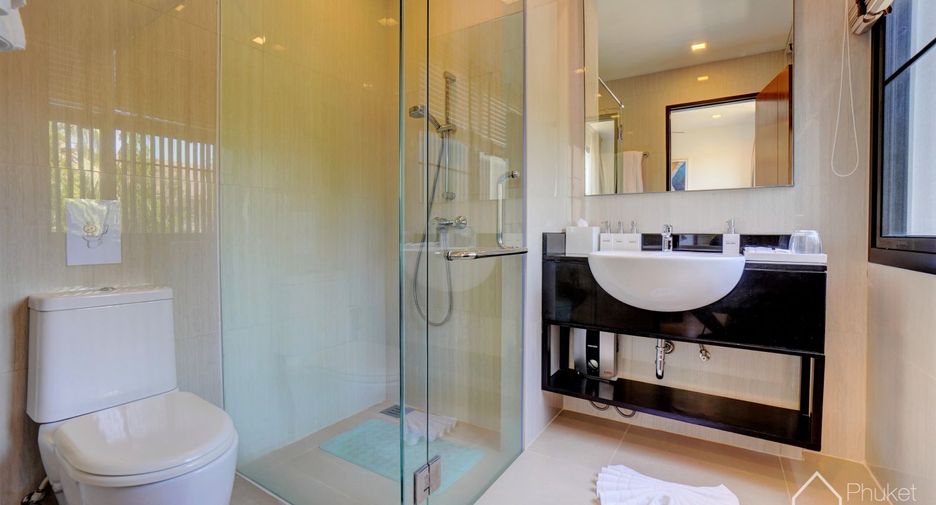 For rent 3 bedrooms townhouse in Thalang, Phuket