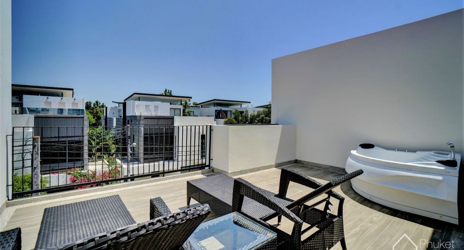 For rent 3 bedrooms townhouse in Thalang, Phuket