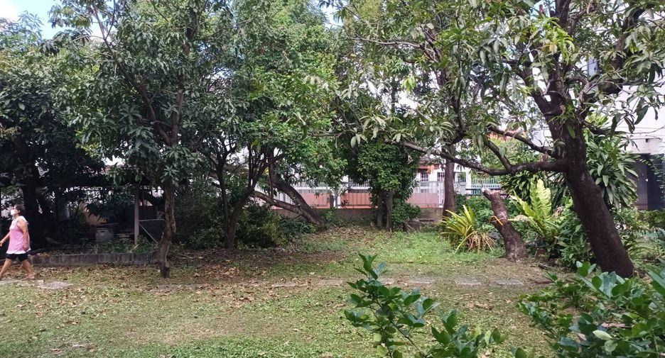 出售 公寓 独立屋 在 Watthana, 曼谷