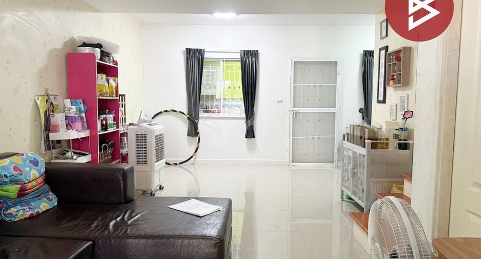 For sale 4 Beds townhouse in Mueang Chon Buri, Chonburi