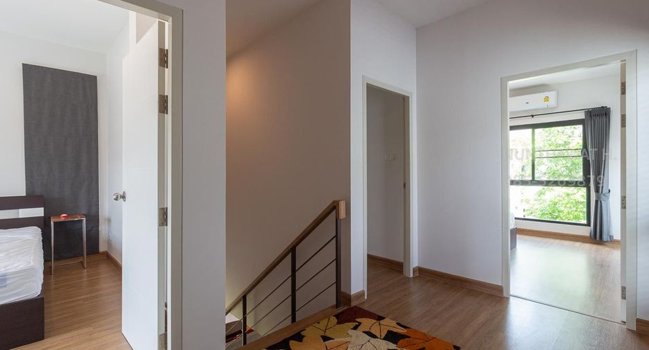 For rent 3 bedrooms house in San Kamphaeng, Chiang Mai