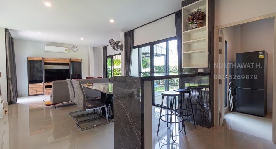 For rent 3 bedrooms house in San Kamphaeng, Chiang Mai