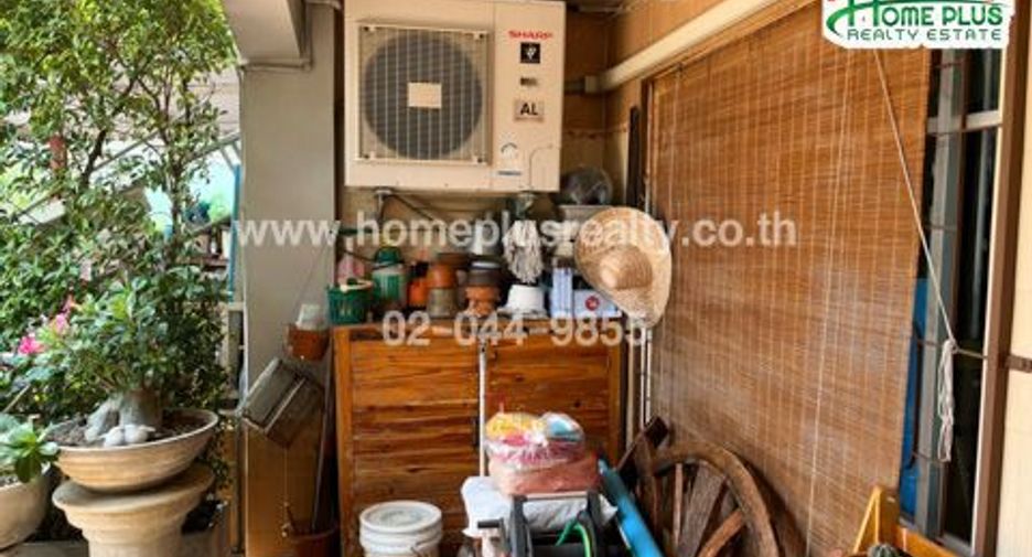 Reihenhaus zum Kauf mit 3 Zimmer in Khlong Sam Wa, Bangkok