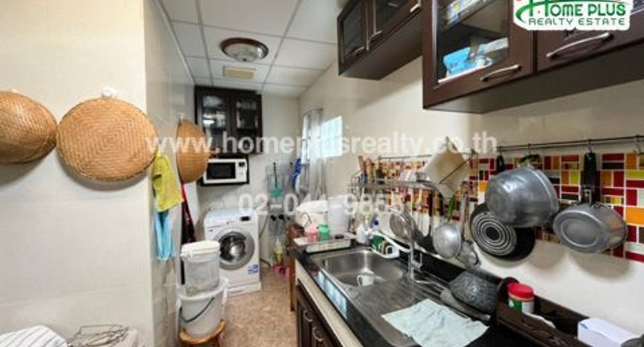 Reihenhaus zum Kauf mit 3 Zimmer in Khlong Sam Wa, Bangkok
