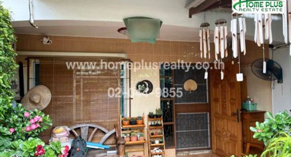 Reihenhaus zum Kauf mit 3 Zimmer in Khlong Sam Wa, Bangkok
