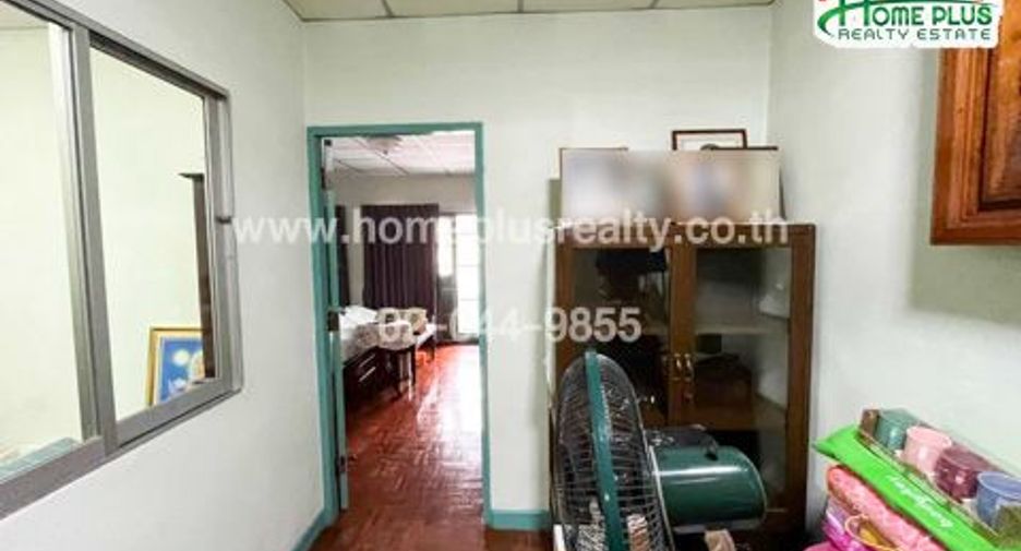 Reihenhaus zum Kauf mit 3 Zimmer in Khlong Sam Wa, Bangkok