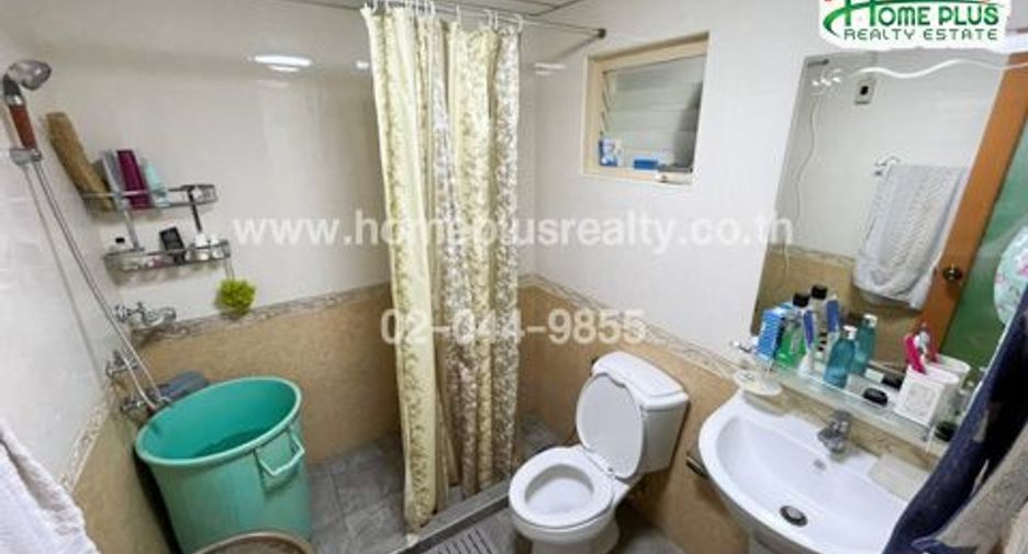Reihenhaus zum Kauf mit 3 Zimmer in Khlong Sam Wa, Bangkok