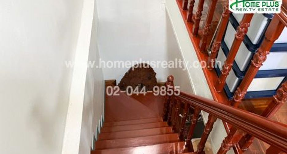 Reihenhaus zum Kauf mit 3 Zimmer in Khlong Sam Wa, Bangkok