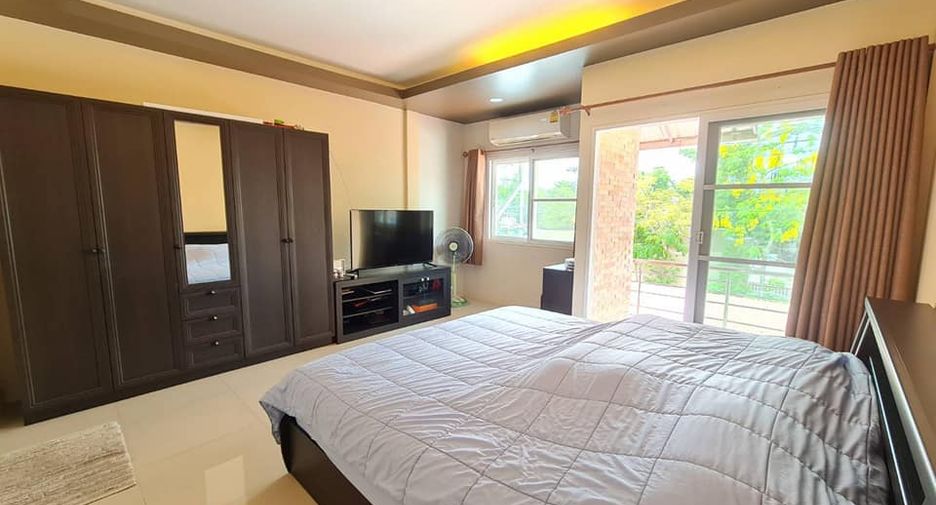 Reihenhaus zum Kauf mit 2 Zimmer in Mueang Rayong, Rayong