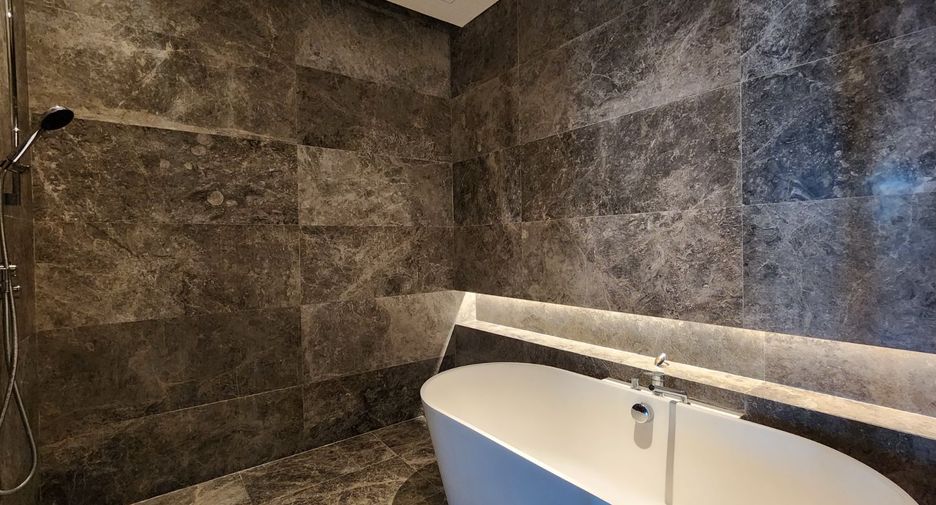 For rent 1 bed condo in Khlong San, Bangkok