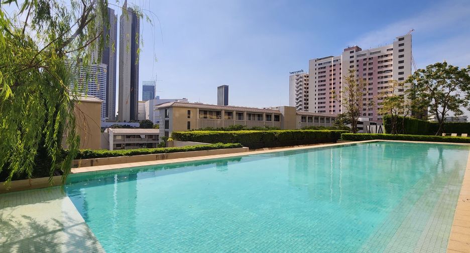 For rent 1 bed condo in Khlong San, Bangkok