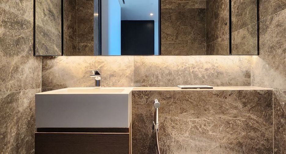 For rent 1 bed condo in Khlong San, Bangkok