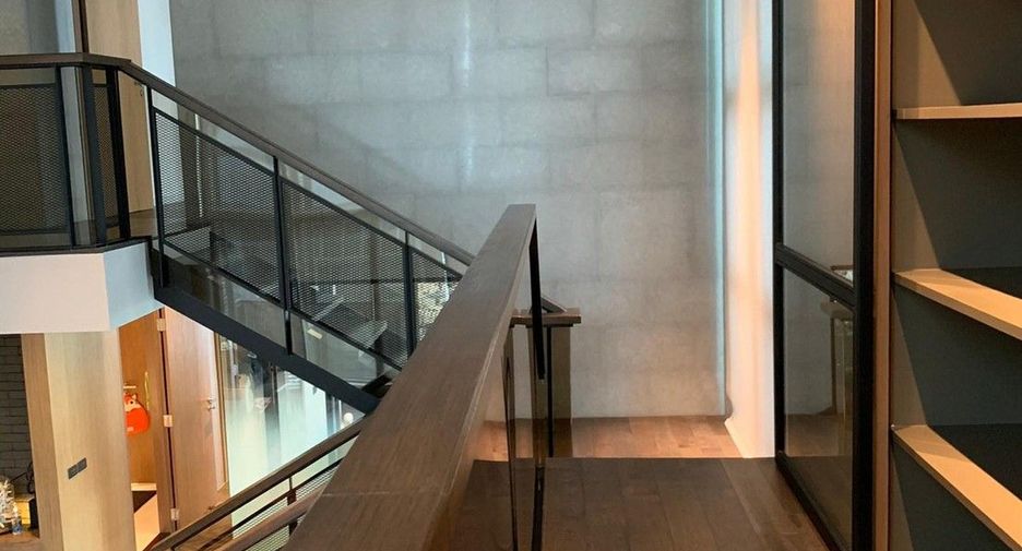 For rent 3 bedrooms condo in Watthana, Bangkok
