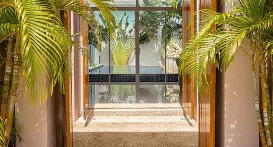 For rent 3 bedrooms villa in Mueang Phuket, Phuket