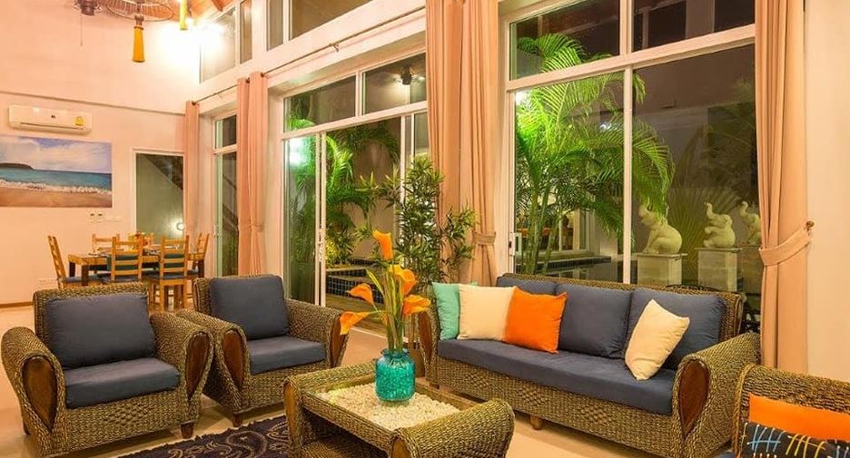 For rent 3 bedrooms villa in Mueang Phuket, Phuket