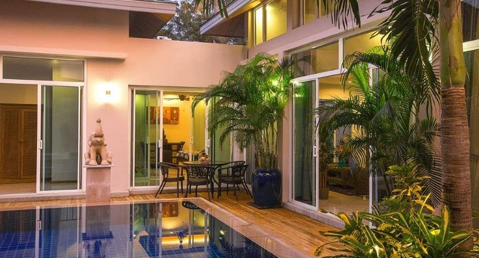 For rent 3 bedrooms villa in Mueang Phuket, Phuket