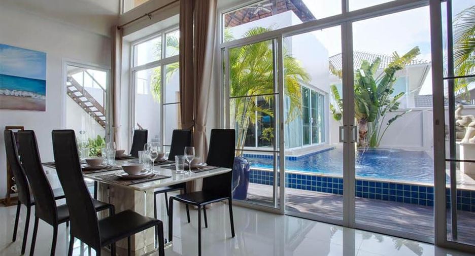 For rent 3 bedrooms villa in Mueang Phuket, Phuket