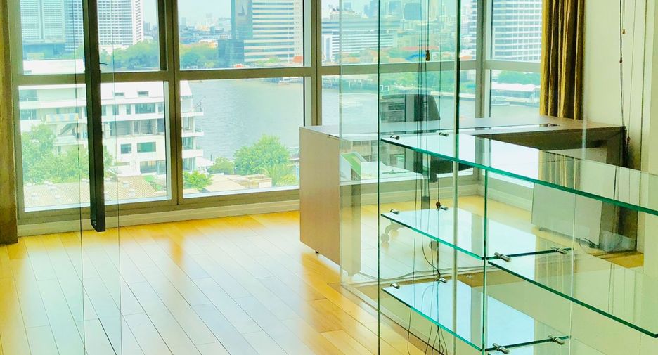 For rent 3 bedrooms condo in Sathon, Bangkok