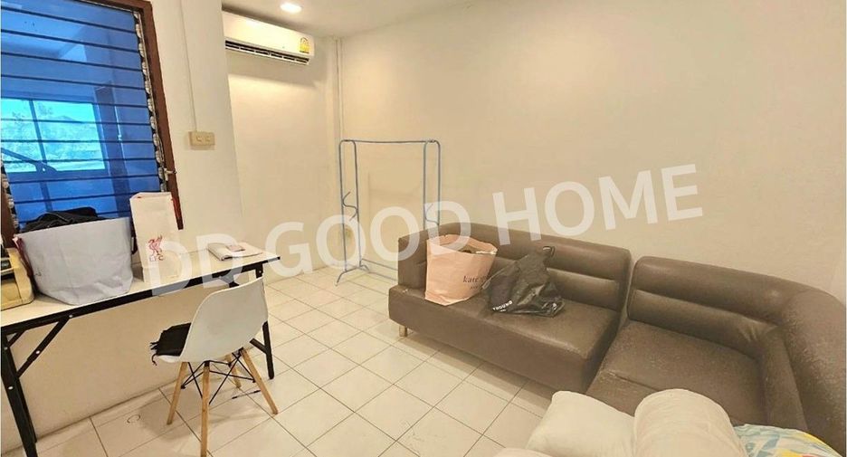 Local comercial en venta de 5 habitaciones en Sam Phran, Nakhon Pathom