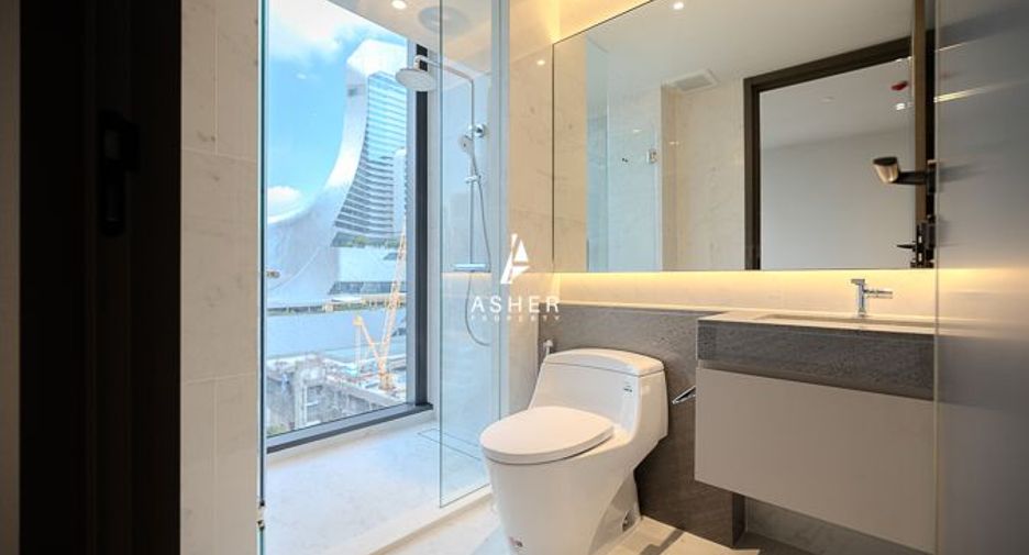 For rent and for sale 2 bedrooms condo in Pathum Wan, Bangkok