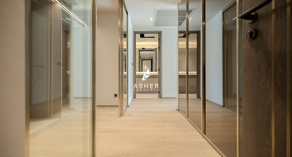 For rent and for sale 2 bedrooms condo in Pathum Wan, Bangkok