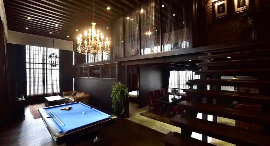 À louer 3 chambres condo à Khlong Toei, Bangkok