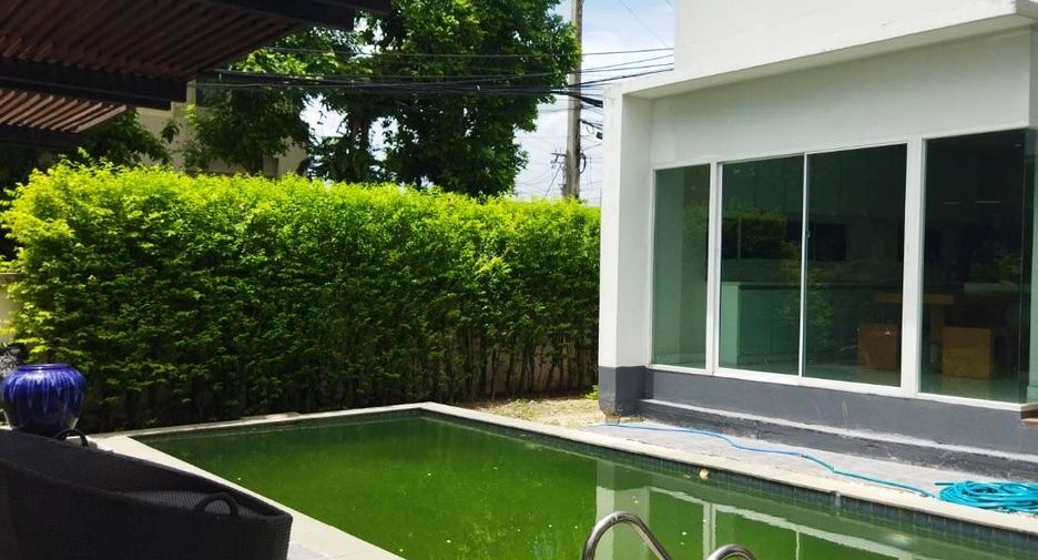 Casa en alquiler de 3 habitaciones en Prawet, Bangkok
