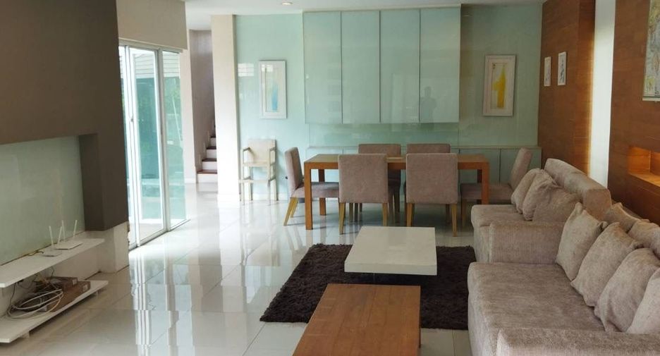 Casa en alquiler de 3 habitaciones en Prawet, Bangkok
