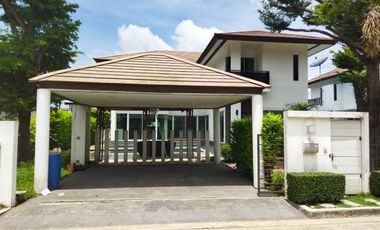 Casa en alquiler de 3 habitaciones en Prawet, Bangkok