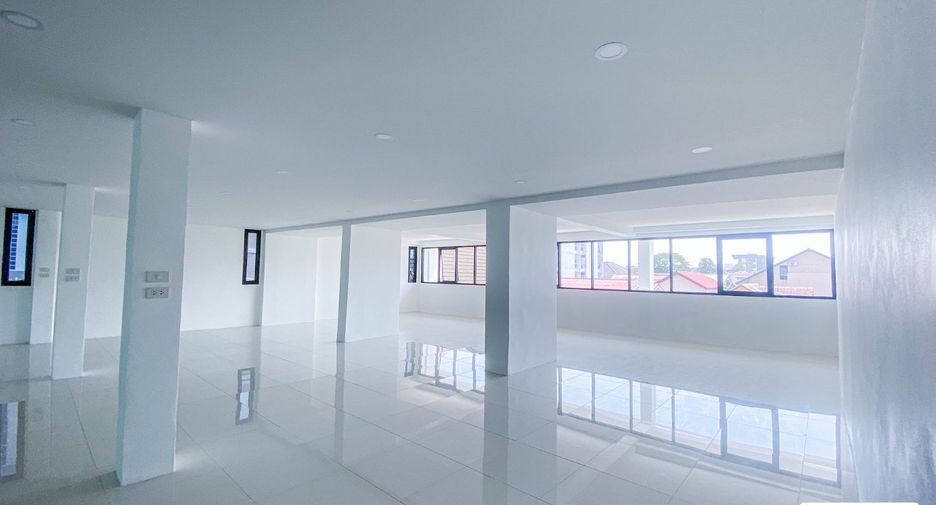 Büro zum Kauf in Wang Thonglang, Bangkok