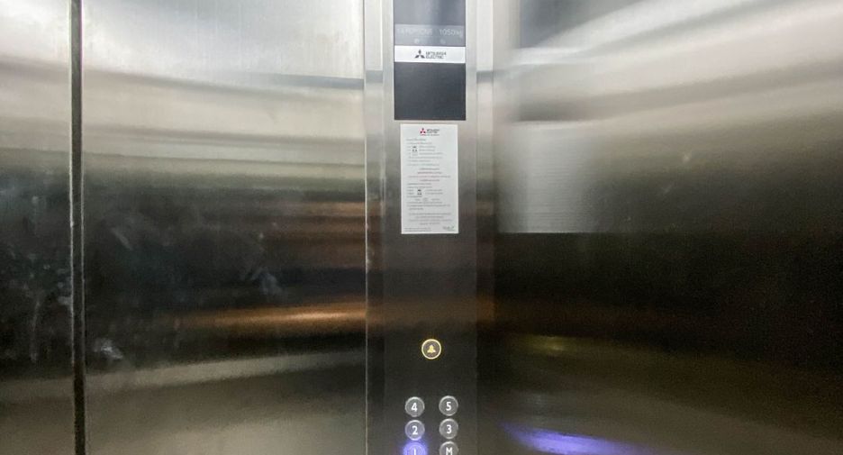 Büro zum Kauf in Wang Thonglang, Bangkok