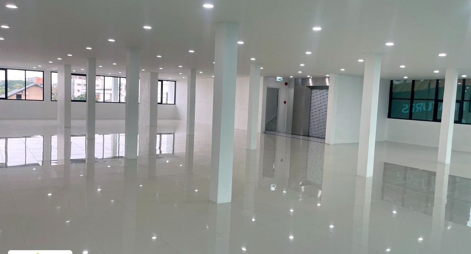 For rent そして for sale office in Wang Thonglang, Bangkok