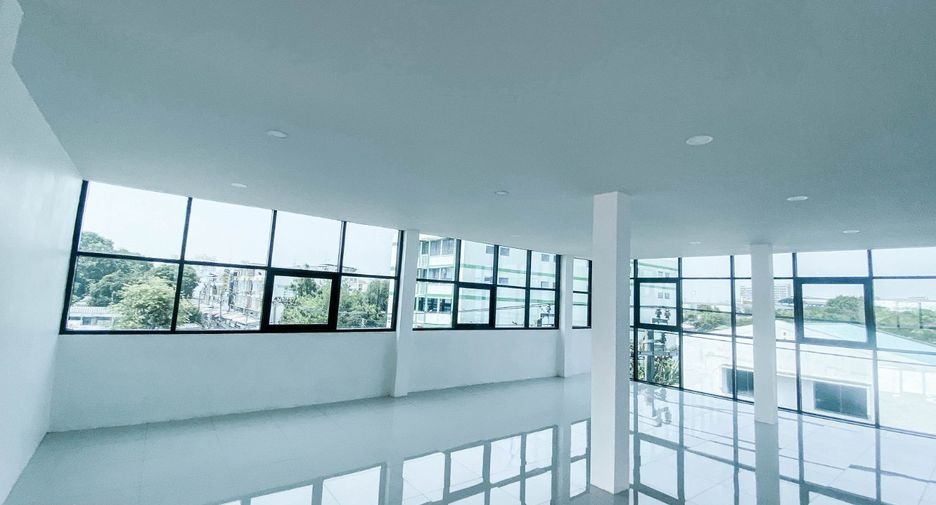 Büro zum Kauf in Wang Thonglang, Bangkok