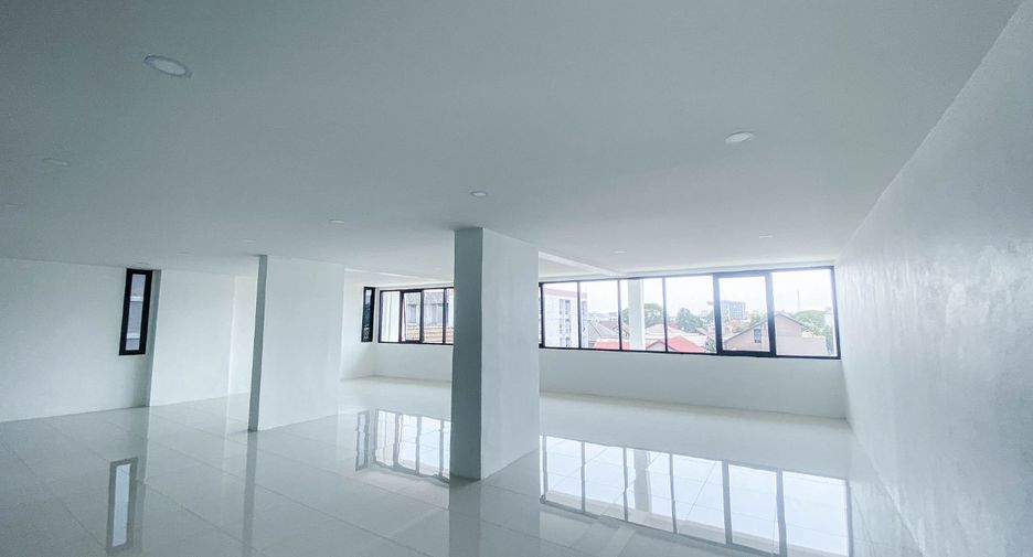 Büro zum Kauf in Wang Thonglang, Bangkok