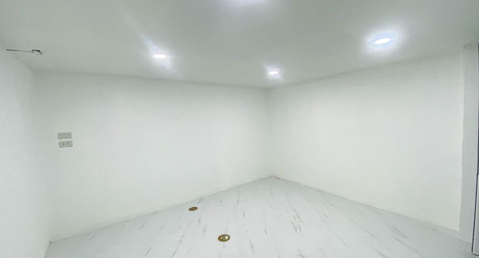 Büro zum Kauf in Wang Thonglang, Bangkok