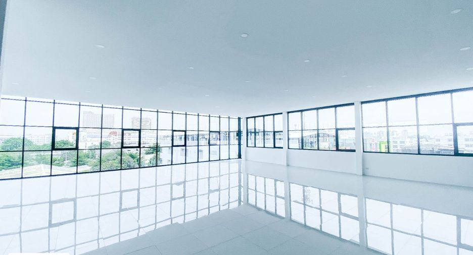 Büro zum Kauf in Wang Thonglang, Bangkok