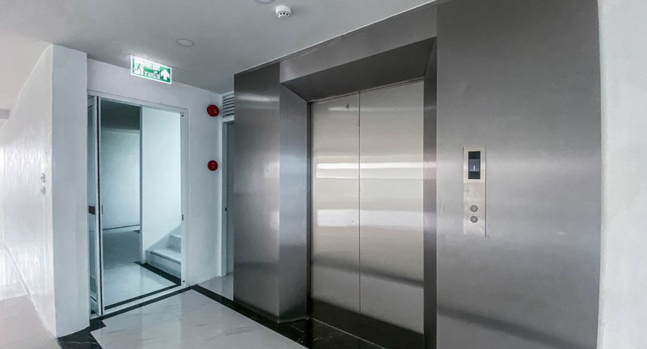 Büro zum Kauf in Wang Thonglang, Bangkok