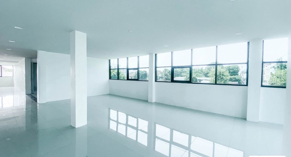 Büro zum Kauf in Wang Thonglang, Bangkok