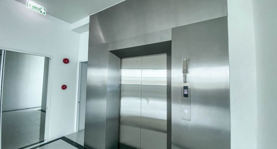 Büro zum Kauf in Wang Thonglang, Bangkok