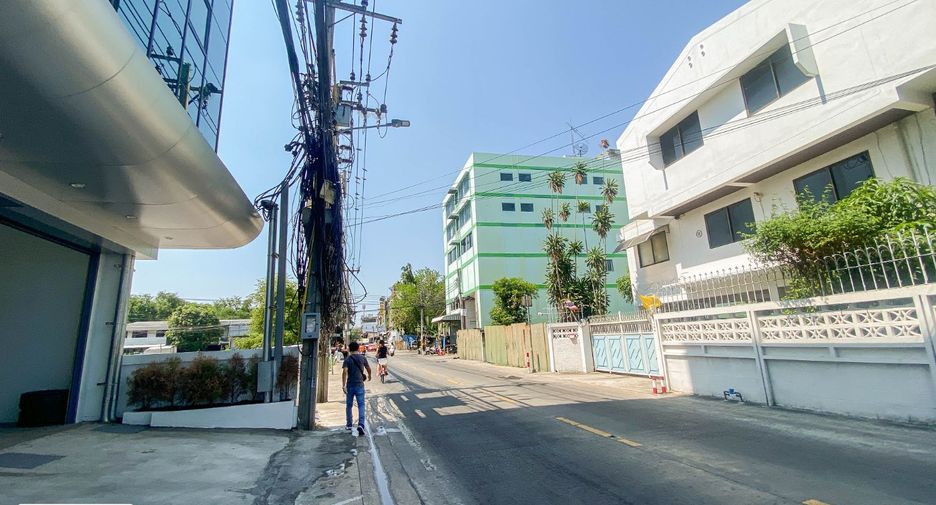 Büro zum Kauf in Wang Thonglang, Bangkok